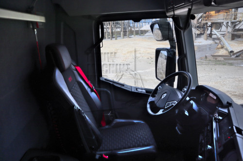 Renault Trucks C520 10x4 -07 Modern interieur